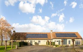 Villa 't Korenhof - Landelijk gelegen villa op 4 km van het strand